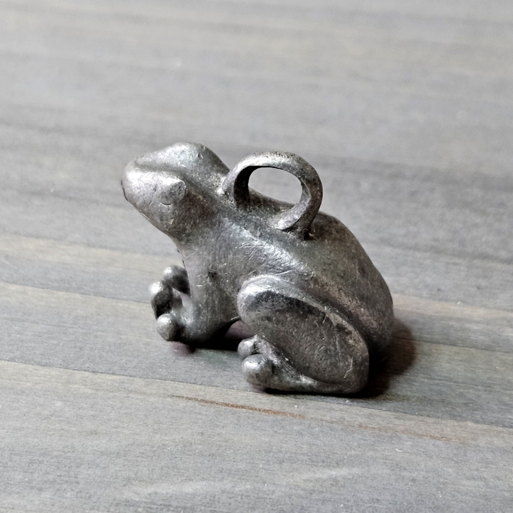 Vintage Frog Pendant by Seagull Canada